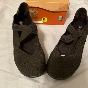 Bernie Mev Black Woven Wedge Size 9 NWT